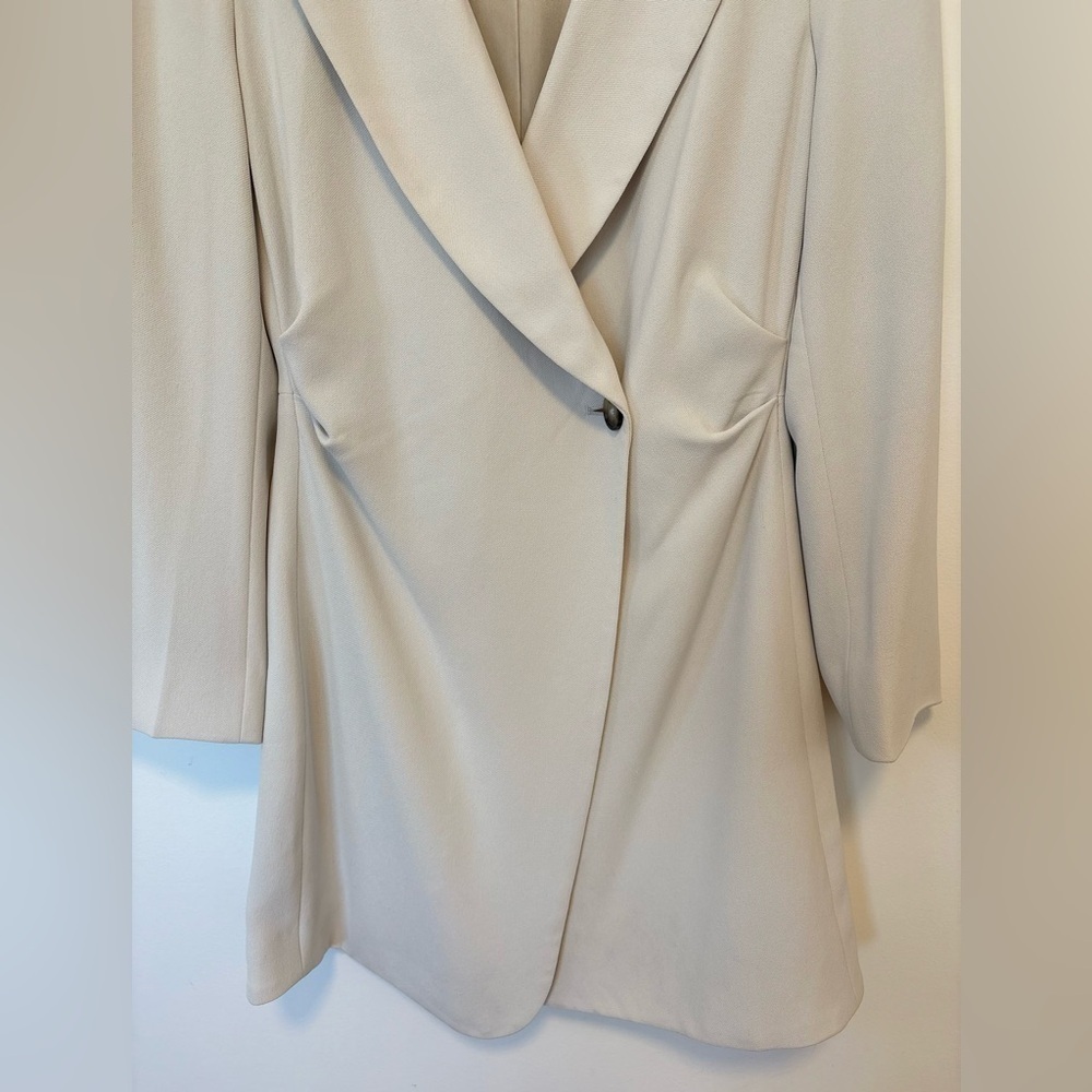 Aritzia wilfred Audrina Dress / jacket. , sz : 6 - Picture 5 of 9